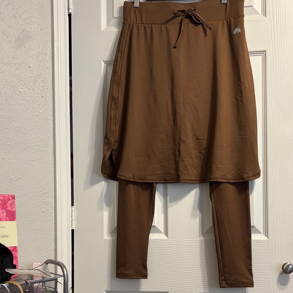 Brown Skirt with Leggings